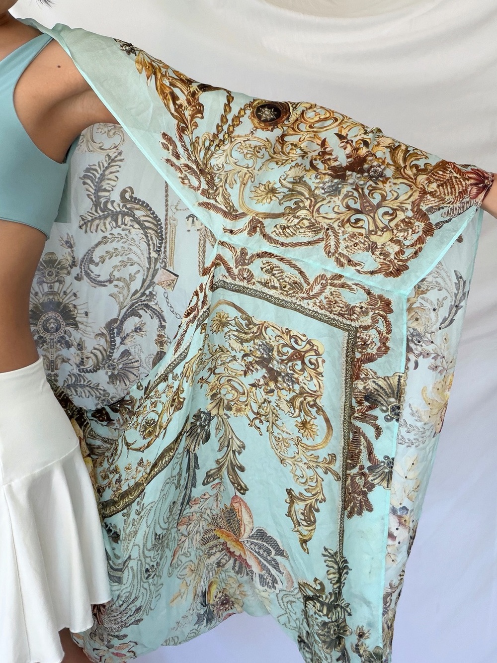 NWT Camilla Silk Shrug Adieu Yesterday Blue Floral Baroque O/S - Picture 11 of 12